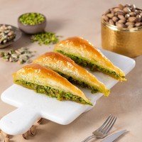 HAVUÇ DİLİMİ BAKLAVA